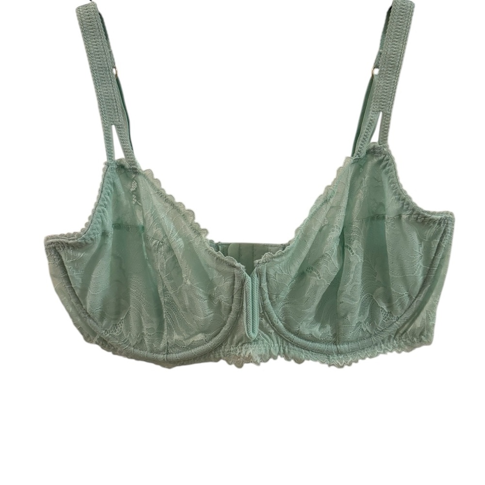 NWOT Mint Green Underwire Lace Bra
